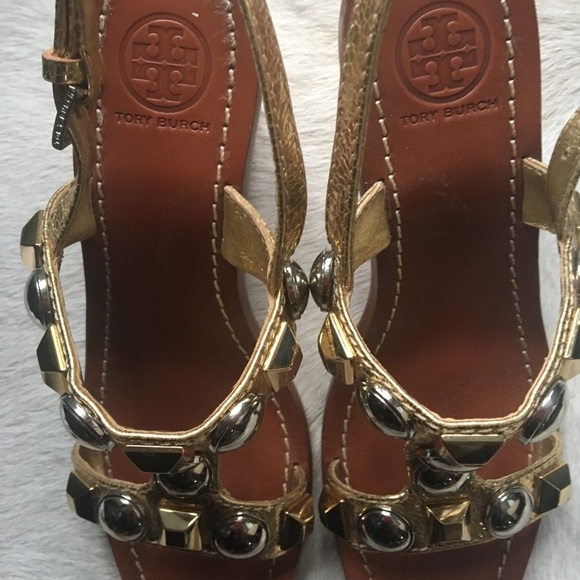 Tory Burch gold sandals - Picture 3 of 5